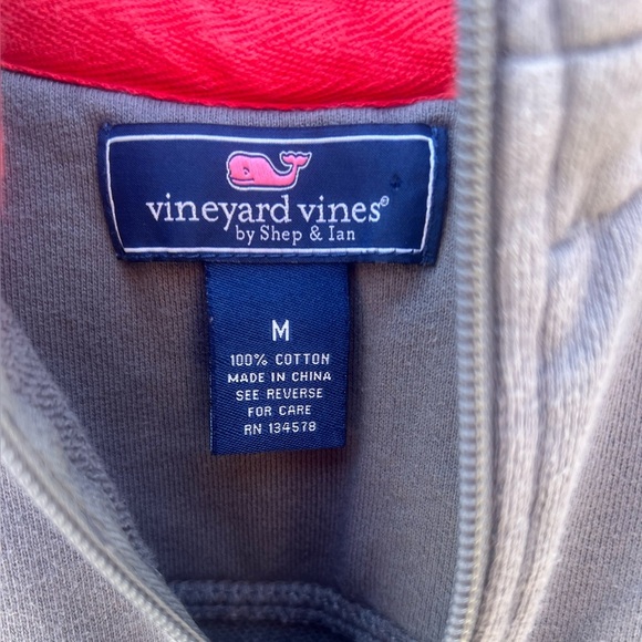 Vineyard Vines Shep & Ian Martha’s Vineyard 1/4 ZIP Sweater Shoulder Patch - Picture 3 of 7